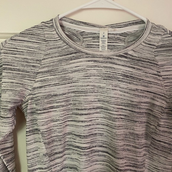 Lululemon Long Sleeve Shirt - Picture 6 of 9